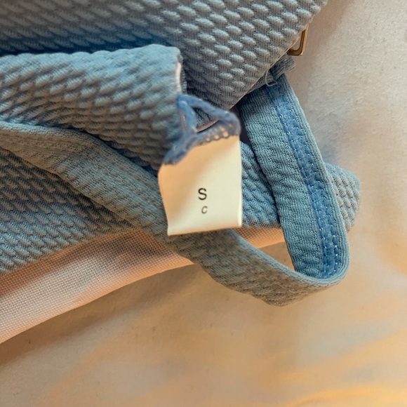 Bathing suit top and bottom - Picture 2 of 2